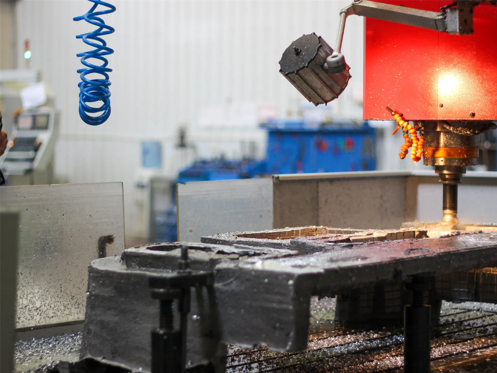 Dökümde Hassasiyet: Tesviye ve CNC İşlemenin Önemi